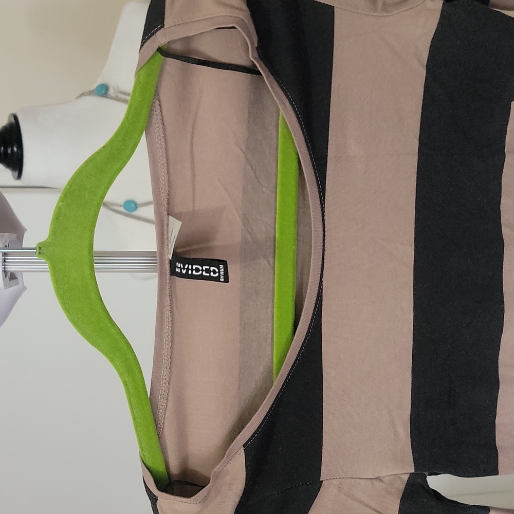 Divided Dress - Picture 3 of 5